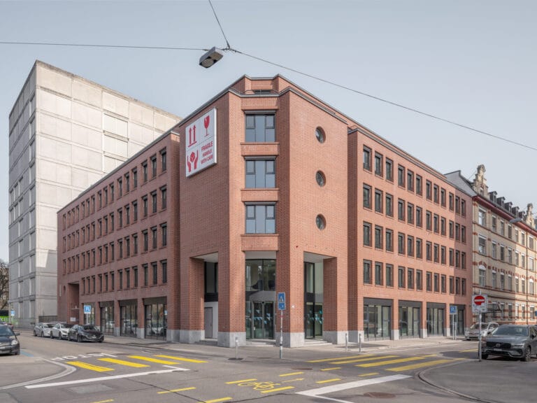 Ausstellungstrasse 88